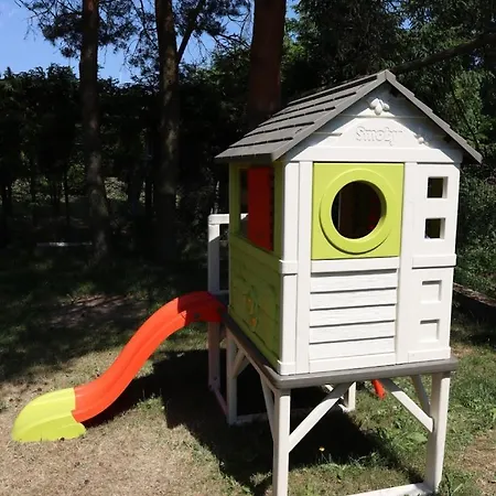 Karla, I W Debkach 招待所