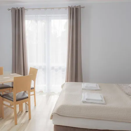 Karla, I W Debkach 3* Dębki