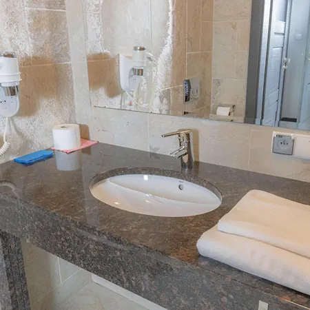 Karla, I W Debkach 3*