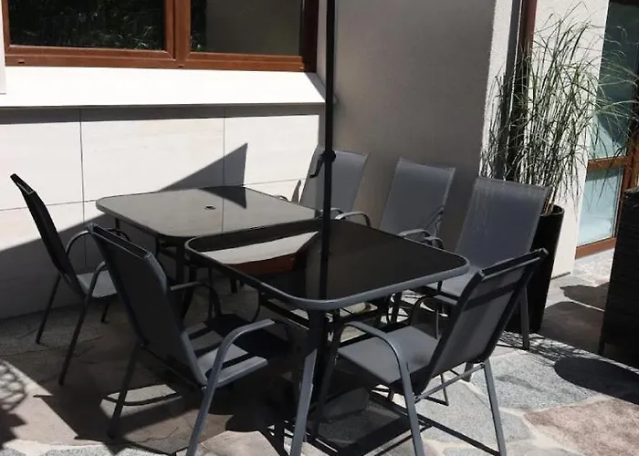 Karla, I W Debkach Дембки