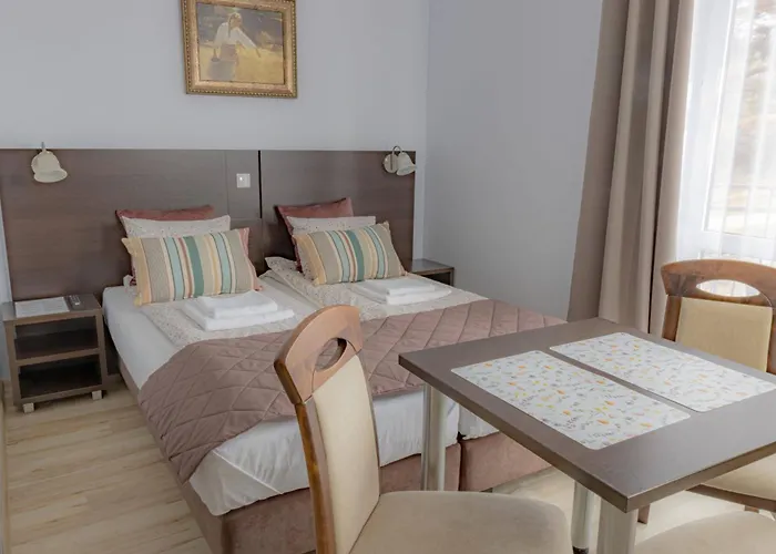 Karla, I W Debkach 3*