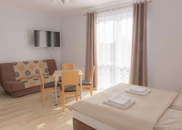 Karla, I W Debkach Дембки