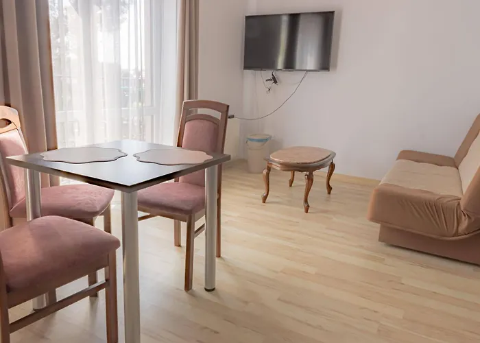 Гостевой дом Karla, I W Debkach 3*